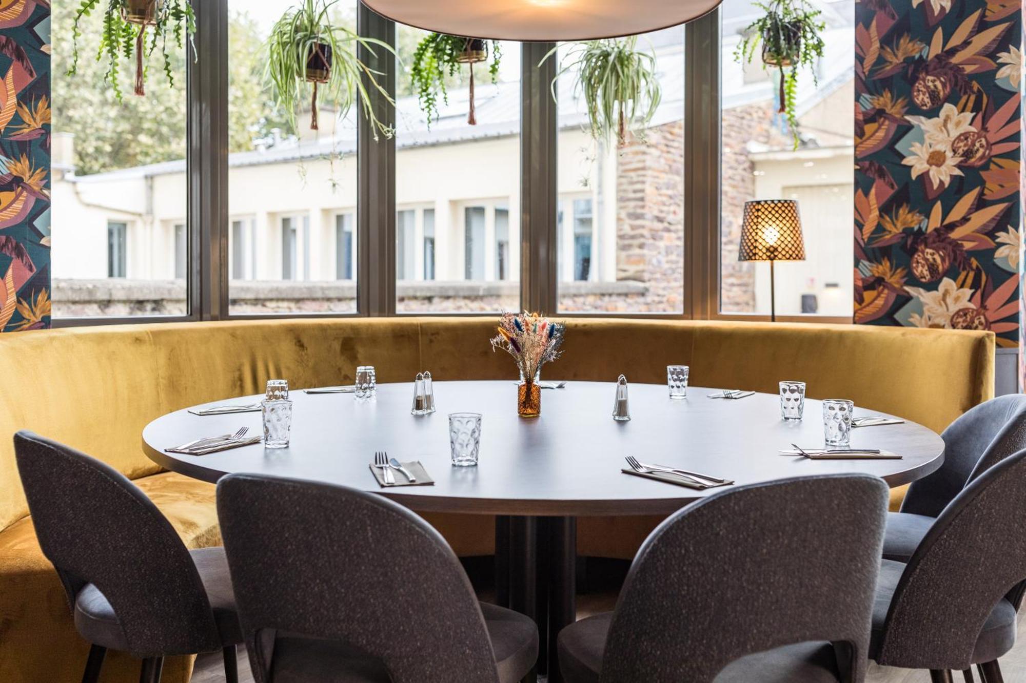Hotel-Restaurant Le Victoria Ренн Экстерьер фото