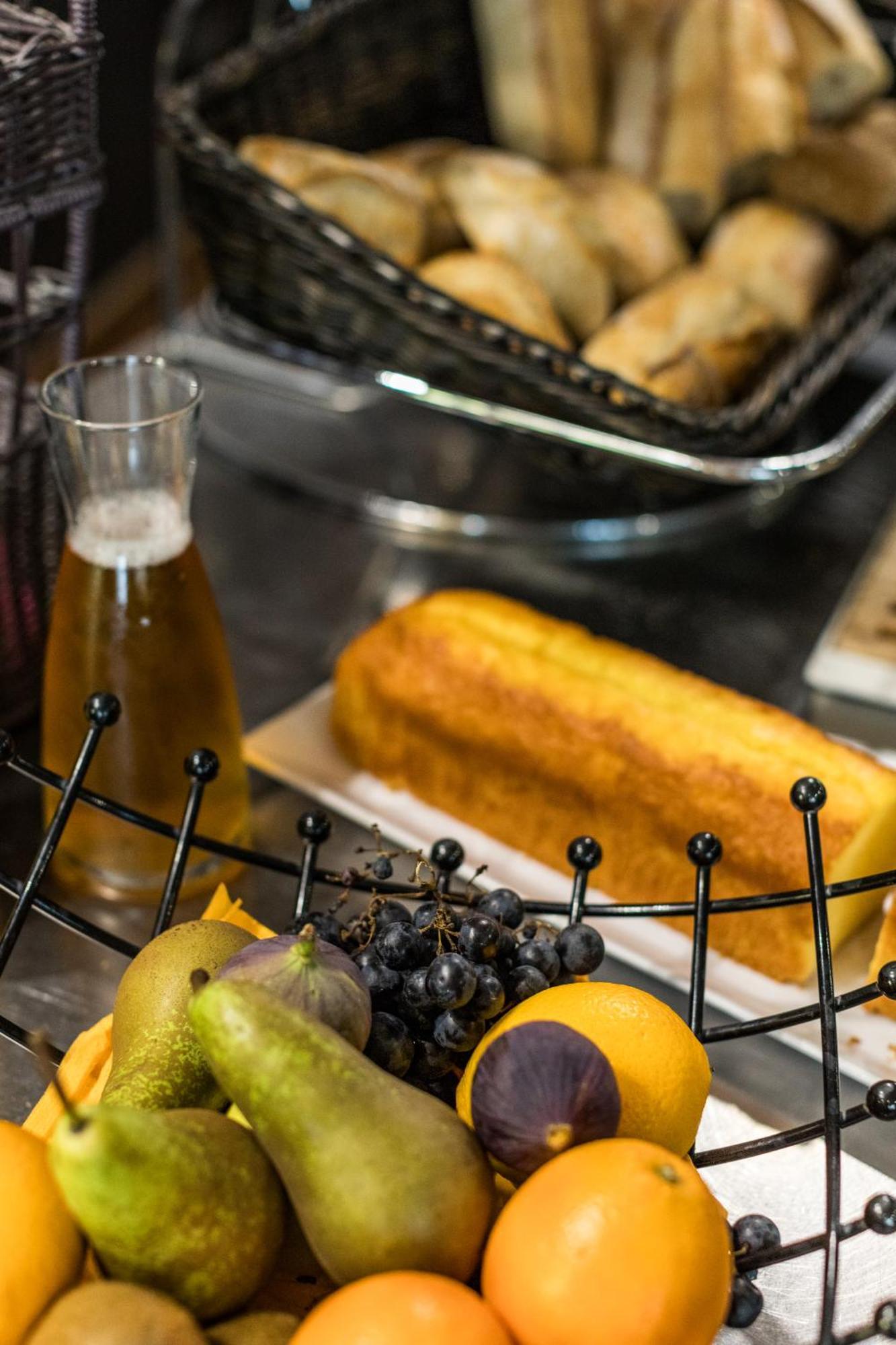 Hotel-Restaurant Le Victoria Ренн Экстерьер фото